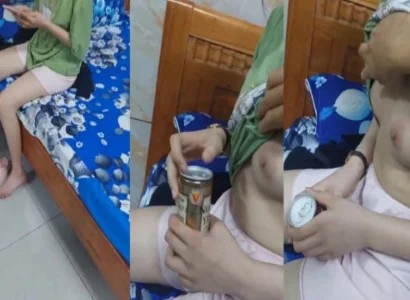 Chàng trai khám em người yêu mới lớn trong căn phòng nhà nghỉ