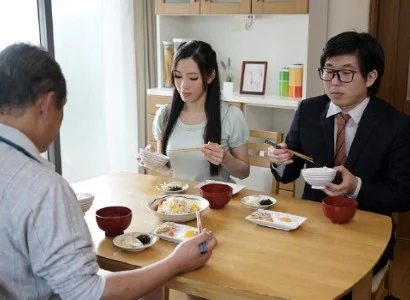 Con dâu banh vùng kín cho bố chồng phang